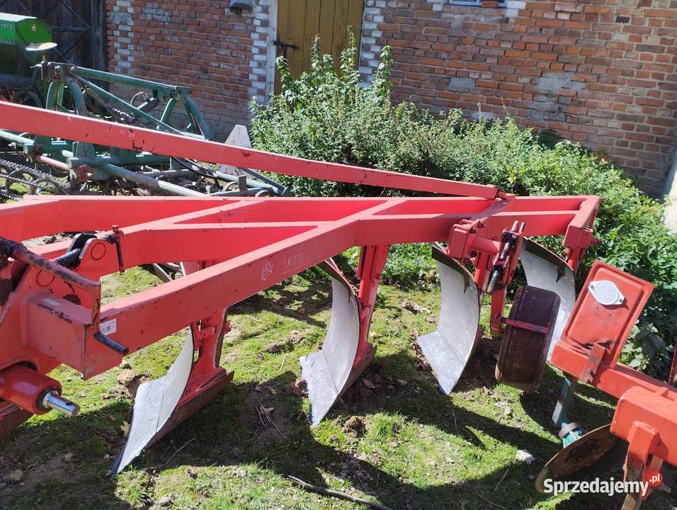 Pług 5 skibowy akpil Krzczonów-Wójtowstwo