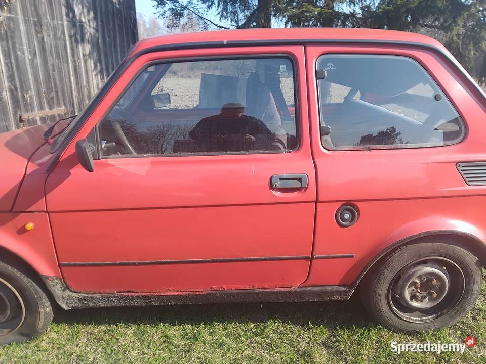 Fiat 126p maluch z papierami Łomazy