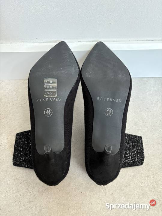 Szpilki ze skarpetą 37