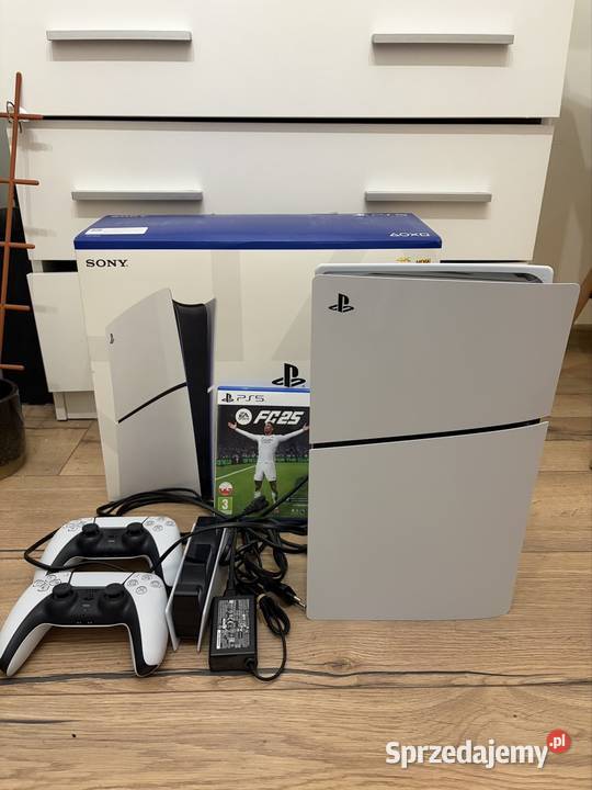 Konsola PlayStation 5 1TB 2 pady ładowarka w Bolszewo sprzedam
