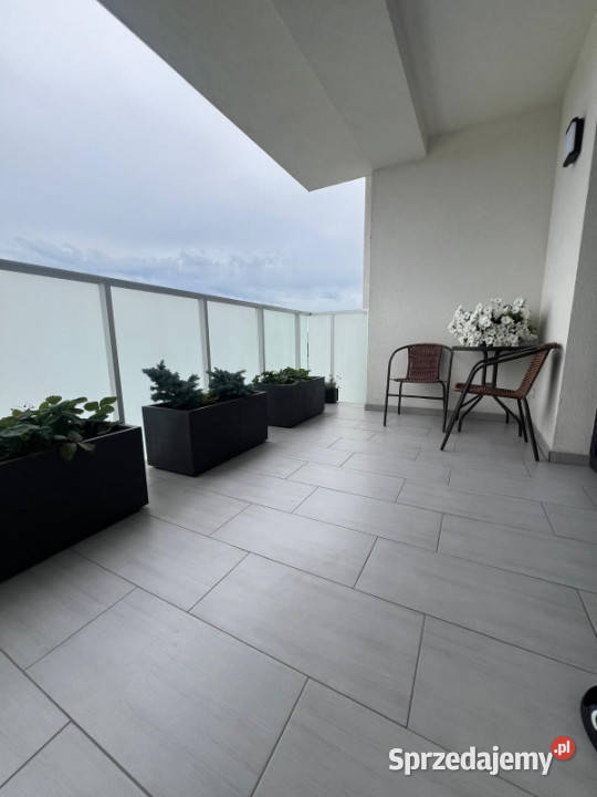 5382 m2 3 pokoje duży balkon winda komórka internet Ełk sprzedam