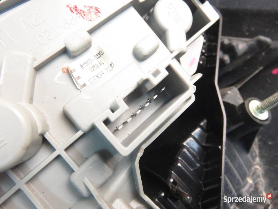 LAMPA LEWA TYLNA TOYOTA COROLLA E12 8155002300 Lampy tylne sprzedam