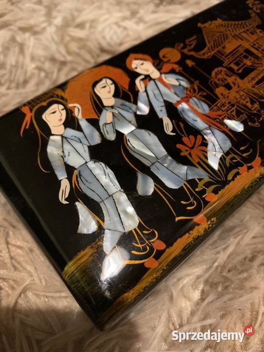 Azjatycka szkatułka lakierowana zdobiona masą Sosnowiec