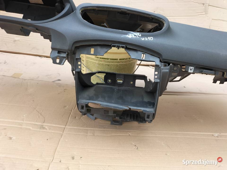 RENAULT CLIO 3 III DESKA ROZDZIELCZA KONSOLA Deski rozdzielcze, konsole Kamień-Kolonia