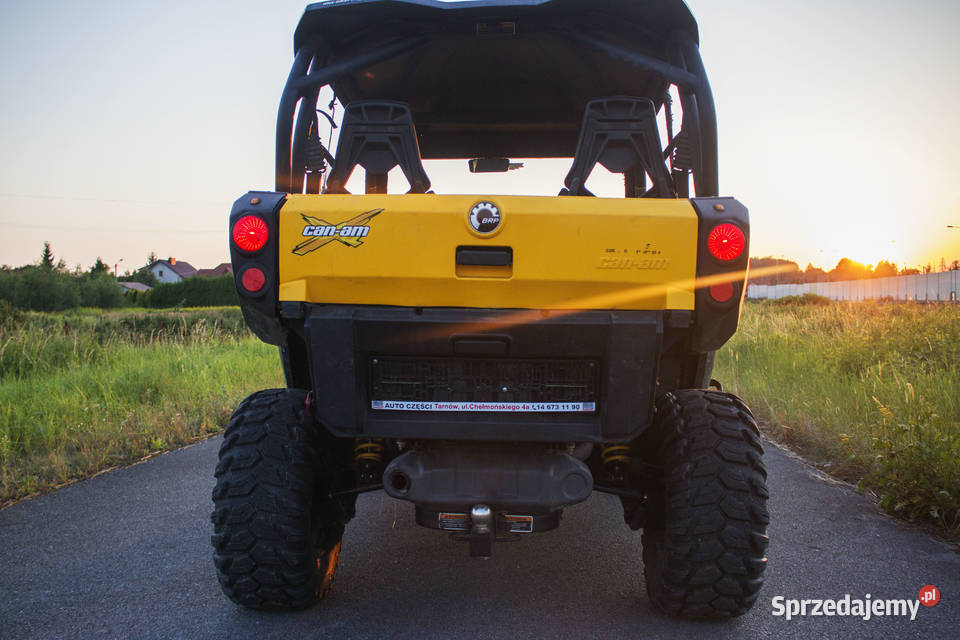 CanAm Commander 1000R z pługiem i wyciągarką Rok produkcji 2012 Can-Am