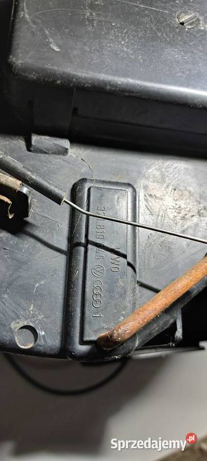 Obudowa nagrzewnicy Audi 80 B2 przedlift Luzino