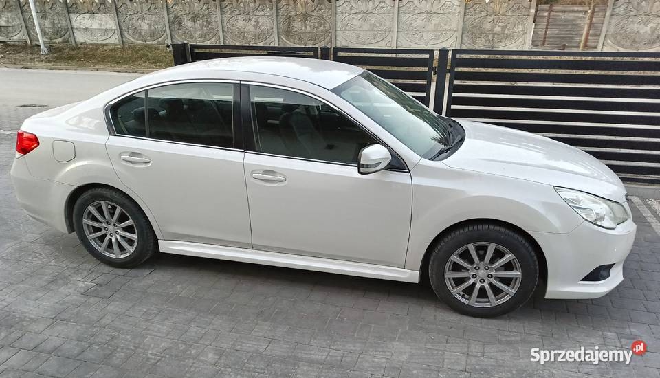 Subaru Legacy biała perła Staroźreby sprzedam