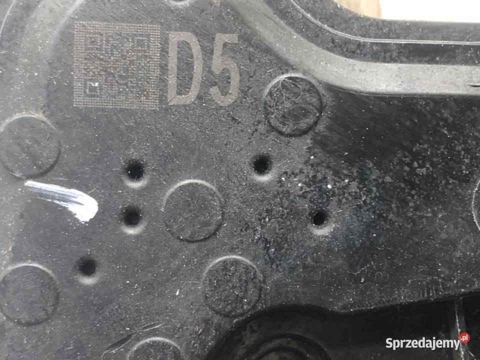 ZAMEK DRZWI LEWY PRZÓD TOYOTA COROLLA E21 sprzedam