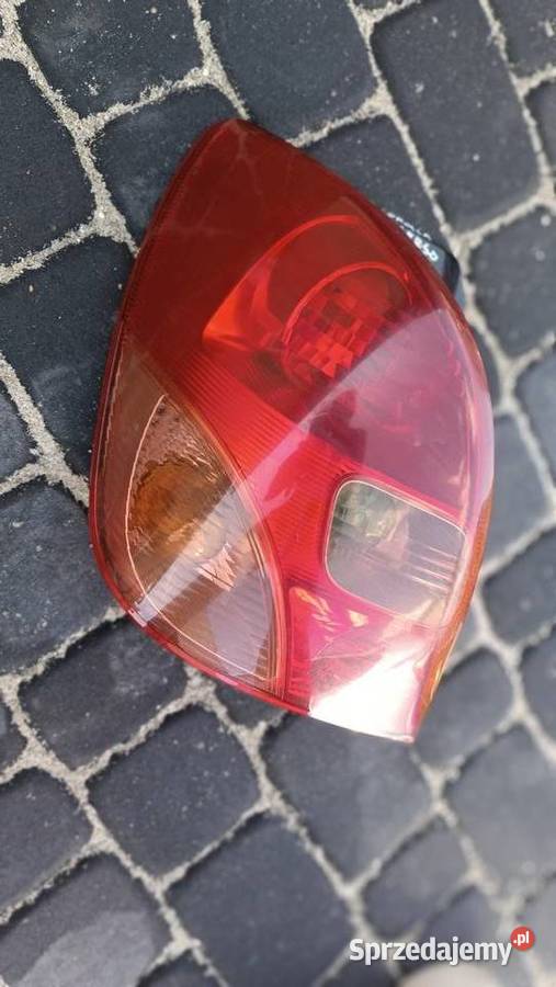 Lampa lewy tył Toyota Corolla Verso I EU 0104r Radłów