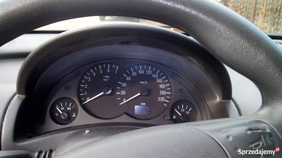 Opel Corsa c czerwony 5 drzwi kupiony w Polsce Gdańsk