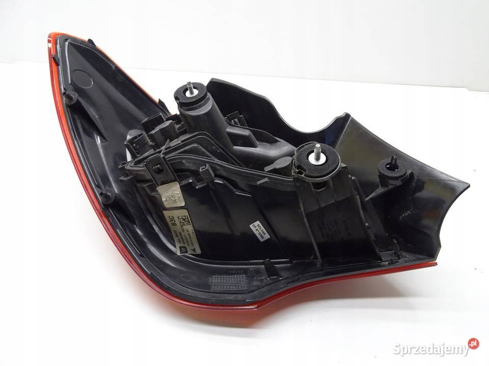 LAMPA PRAWA TYLNA PRAWY TYŁ W BŁOTNIK OPEL CORSA