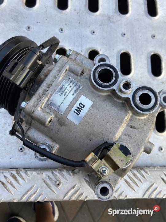 Nowy kompresor klimatyzacji Ford Focus MK1