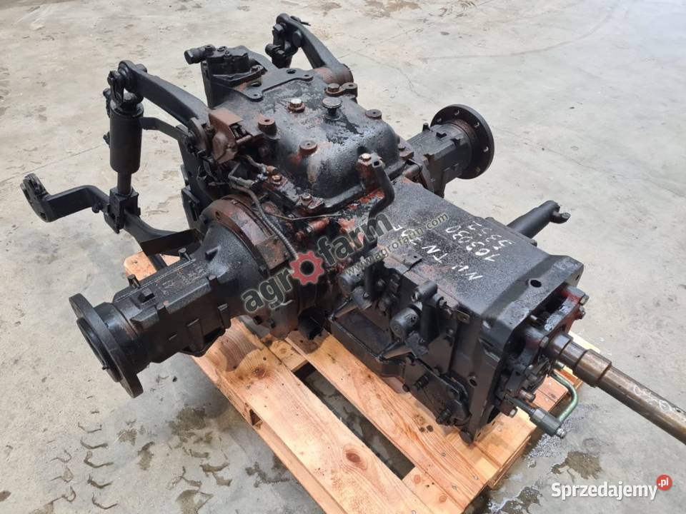 Tylny most Holland TN70F 44366006 Byków