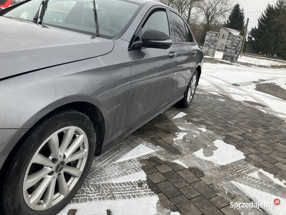 Mercedes E220 80 przebieg 2019 wspomaganie kierownicy świętokrzyskie Zagnańsk