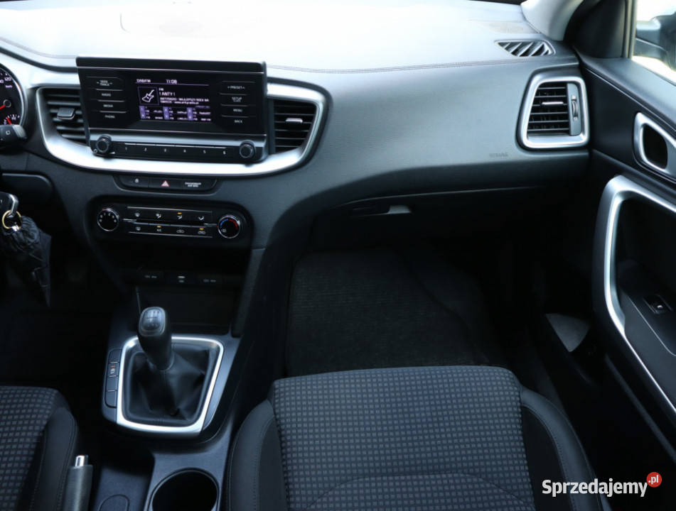 Kia Ceed 10 TGDI wielofunkcyjna kierownica Piaseczno