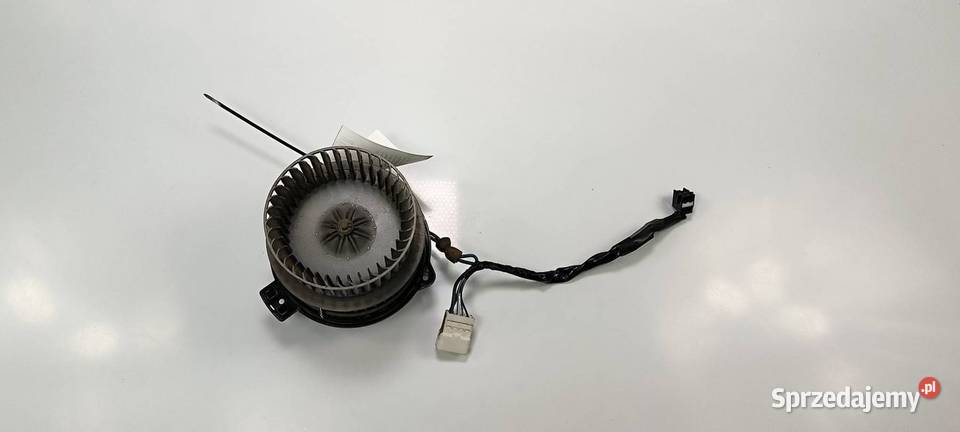 WENTYLATOR KABINOWY TOYOTA YARIS I 2464606080 osobowe Lipno