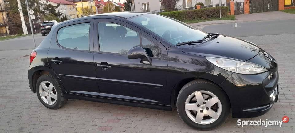 Peugeot 207 14 Benzyna przebieg 180 klima