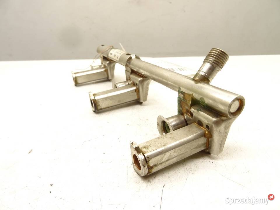 LISTWA WTRYSKOWA JAGUAR FPACE FX239G802AC 30 340 Części samochodowe