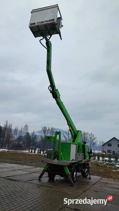 Zwyżka podnośnik koszowy na podwoziu Pfau 4x4 Sucha Beskidzka