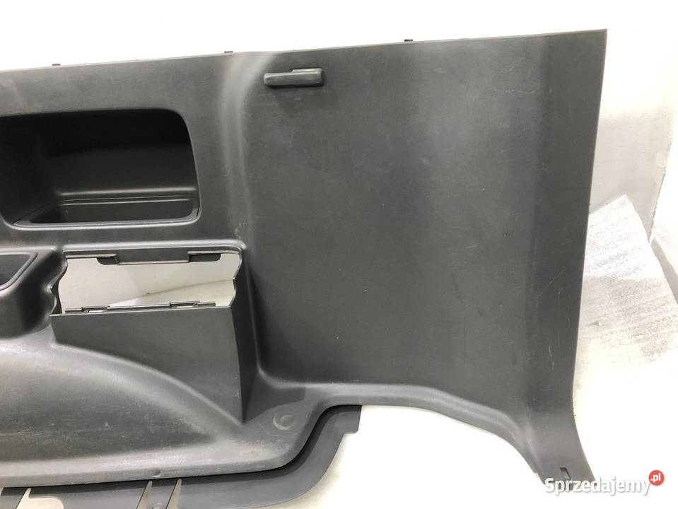 BOCZEK BAGAŻNIKA PRAWY TYŁ TOYOTA LAND CRUISER