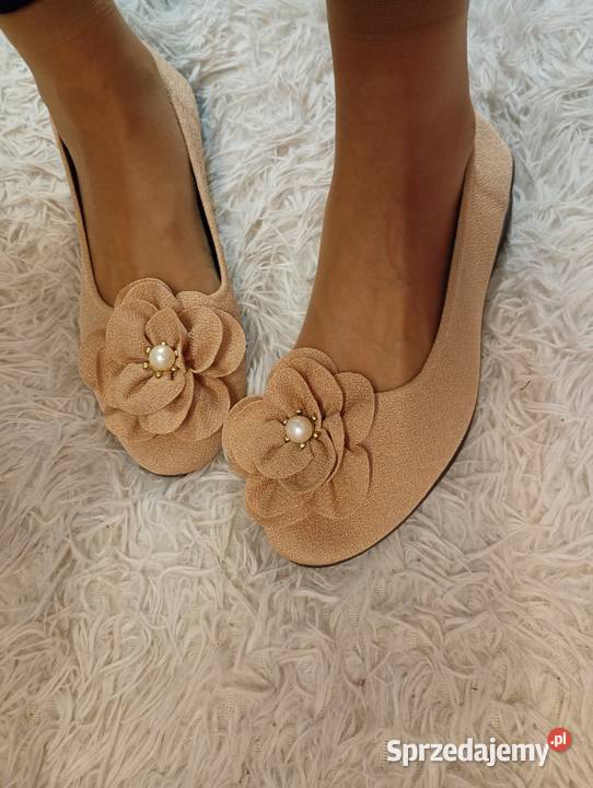 4243 Beżowe baleriny wieczorowe na szeroką stopę Balerinki Moda i Styl Kraków