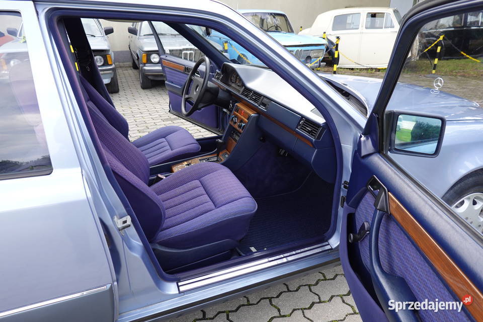 Mercedes W124 200E Webasto El fotel kierowcy niebieski Zgierz