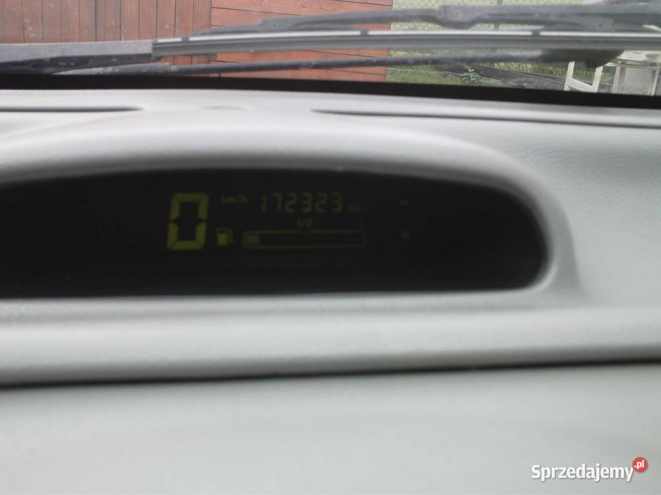 Tani transport Renault Twingo z gazem manualna