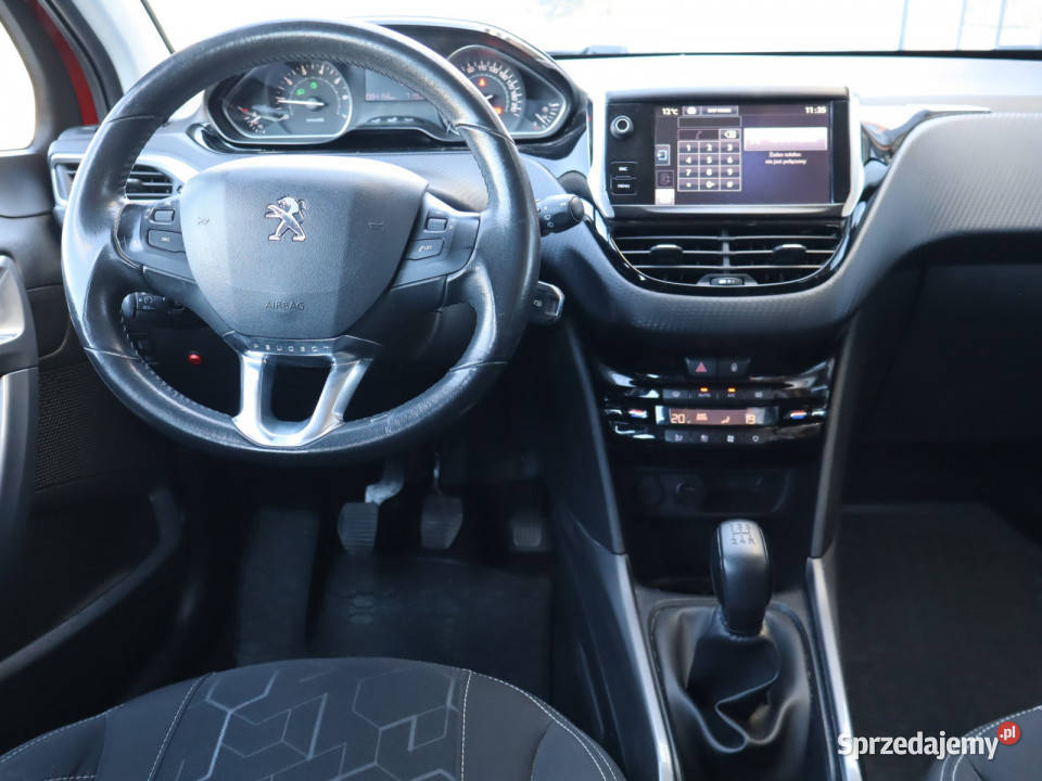 Peugeot 2008 12 PureTech czerwony Piaseczno