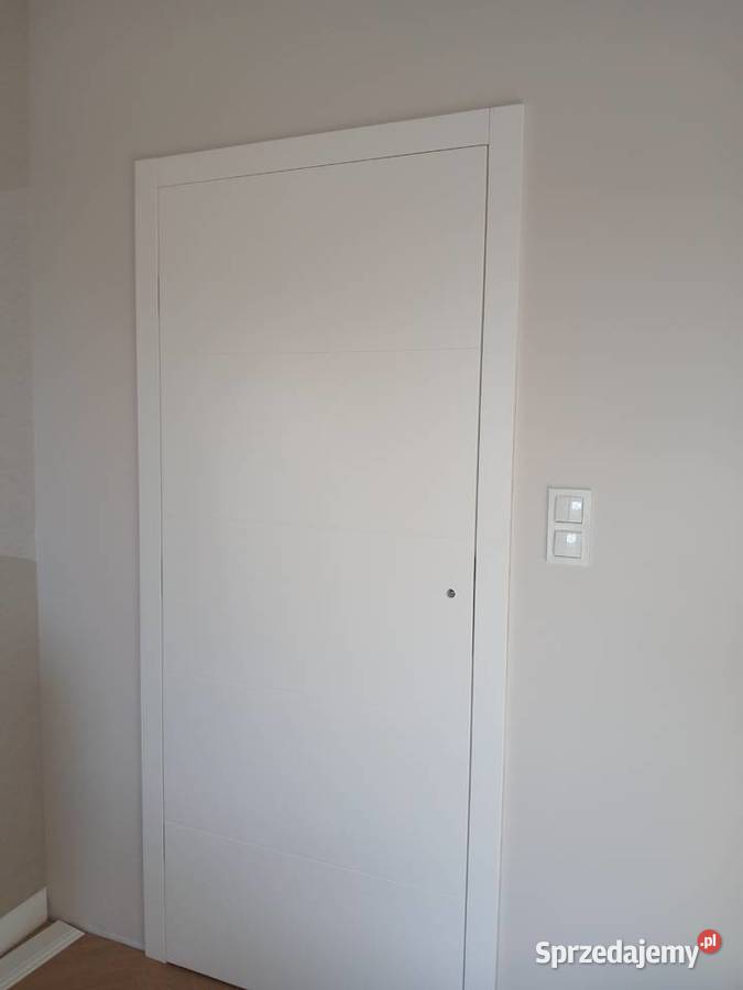 Drzwi drewniane wewnętrzne bezprzylgowe Ostrołęka