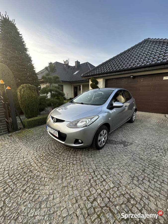 Mazda 2 13 86 benzyna 2009r zachodniopomorskie Szczecin