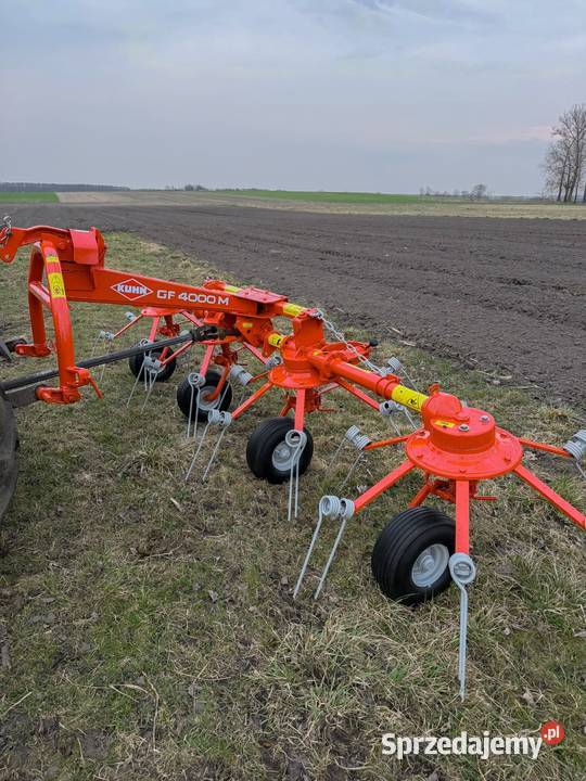 Przewracarka Przetrząsarka Kuhn gf 4000M Zgrabiarki i przetrząsacze