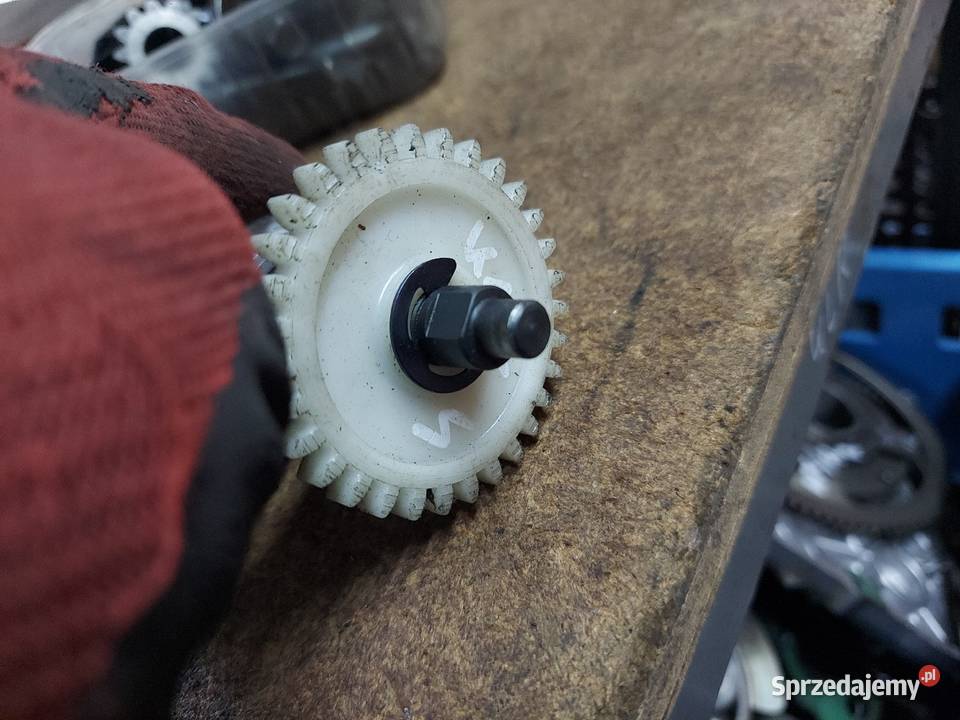 Kawasaki KMX 125 pompa wody wałek pompy KMX125 Jelenia Góra