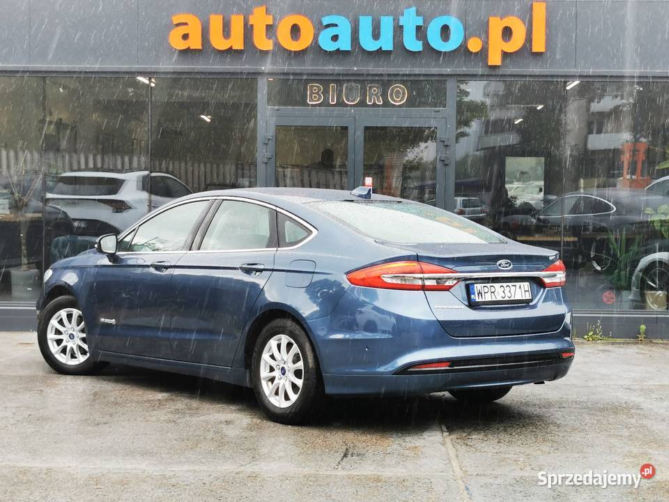 V Sedan Facelifting 20 Hybrid 187 Bezwypadkowy 187KM