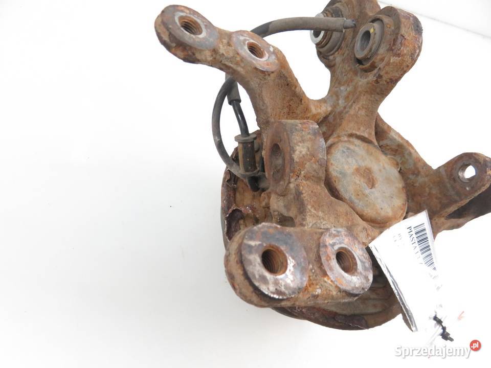 PIASTA TYLNA LEWA HYUNDAI i30 I osobowe Piasty i łożyska kół