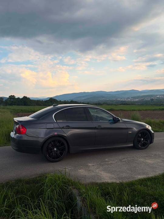 BMW e90 330d Babica
