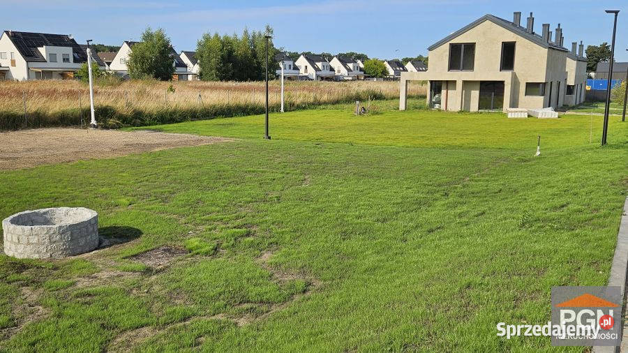Dom bliźniak Rewal Wczasowa 745m2 1 piętro sprzedam