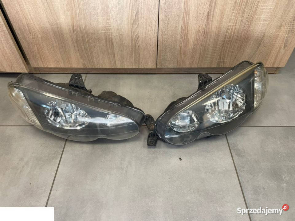 Honda HrV I lift 2004 reflektor przód Oświetlenie lubelskie Kozubszczyzna sprzedam