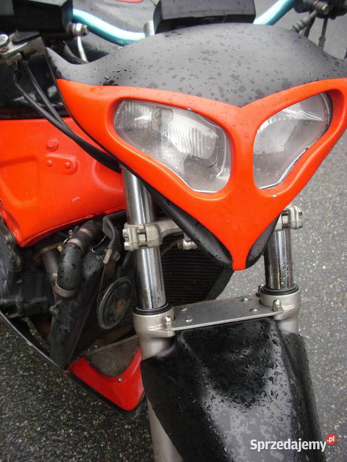 Suzuki RF 900 16 V Twin cam