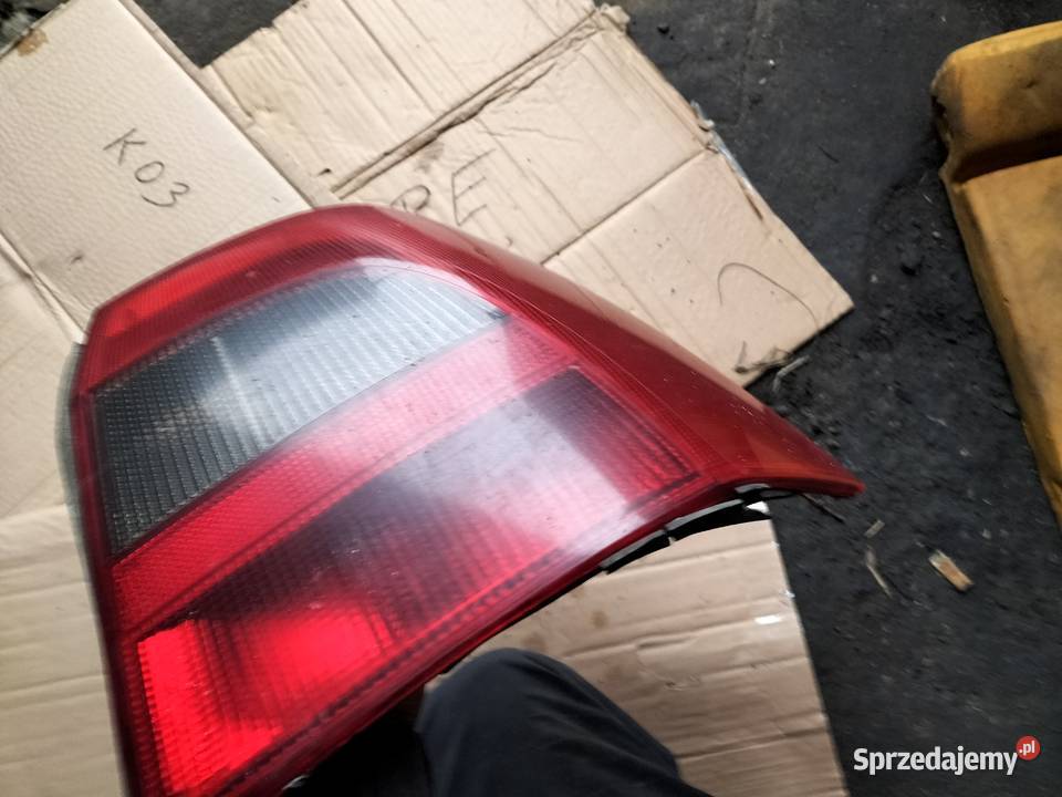 LAMPA TYLNA PRAWA OPEL VECTRA B PRAWA Kamień-Kolonia