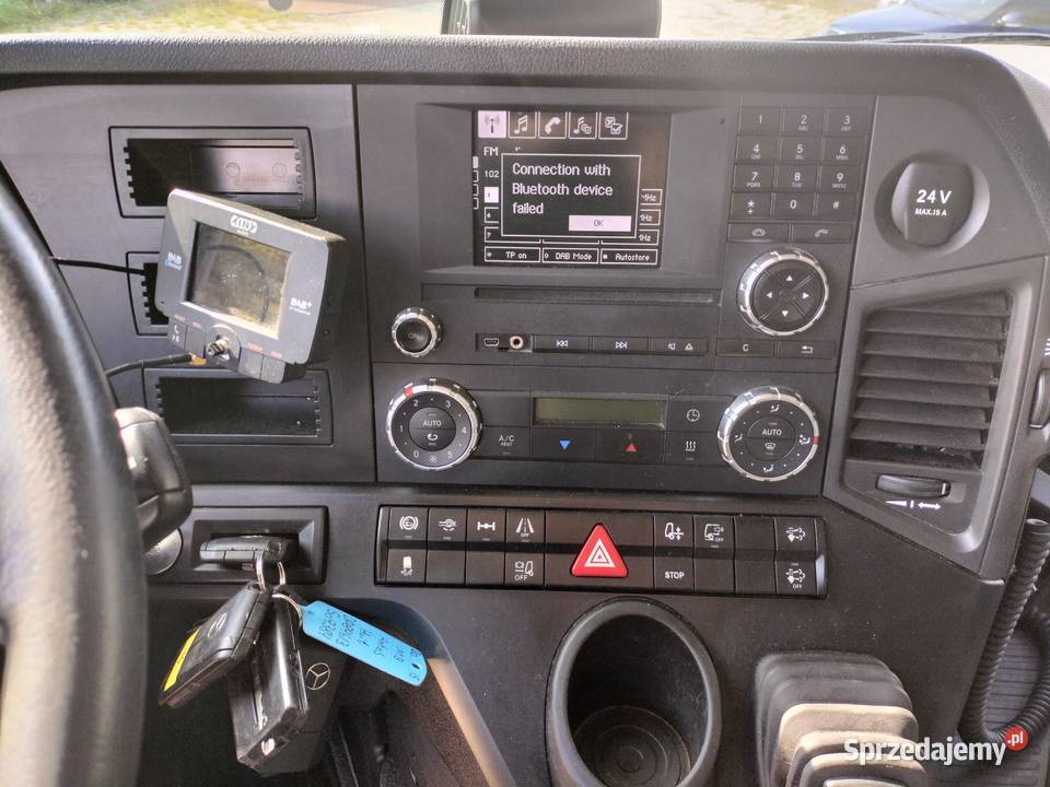 MERCEDESBENZ ANTOS 1830 4x2 KONTENER IZOTERMA Częstochowa