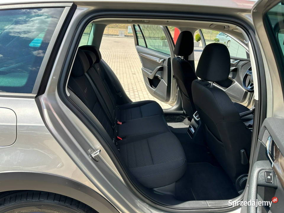 koda Octavia 2 kpl Alu Navi Bixenon LED Asystent podgrzewane fotele