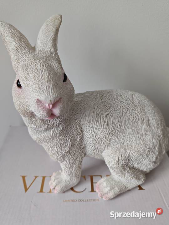 Zając biały z polizywicy Dębica