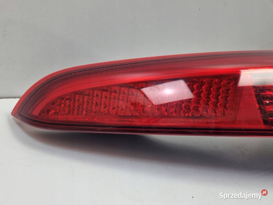 Volvo V50 KOMBI 0712r LIFT TYLNIA TYLNA LAMPA Janów