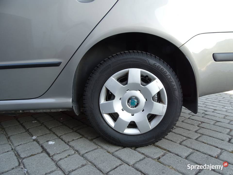 Skoda Fabia Sedan Active 14 16V 80 klima 2006 4/5 sprzedam