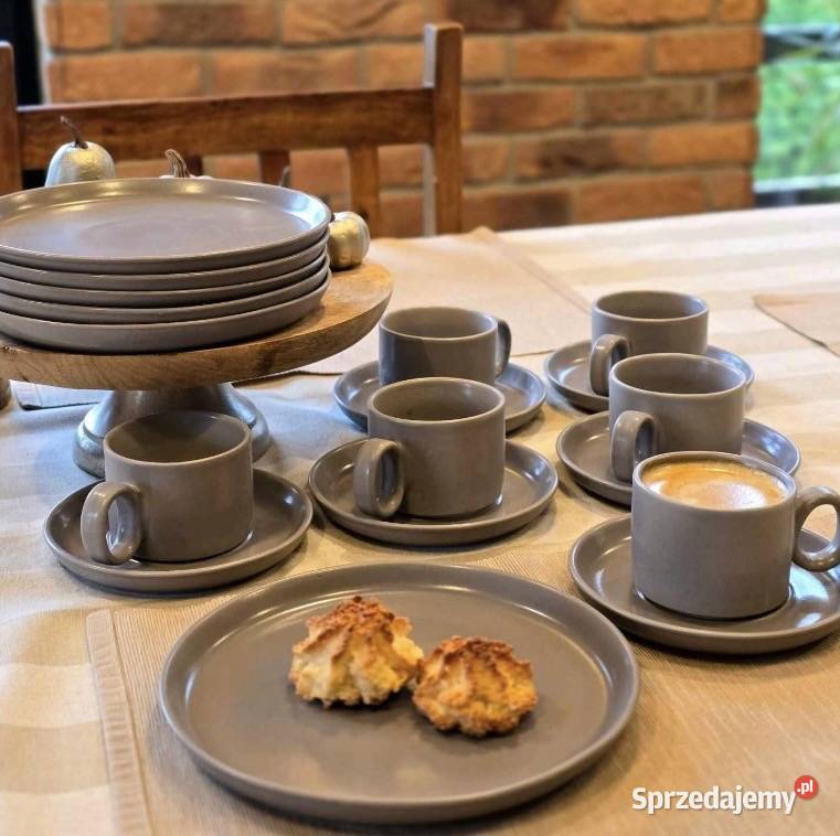 99 Talerze z kubkami 18 elementów szare Zabrze