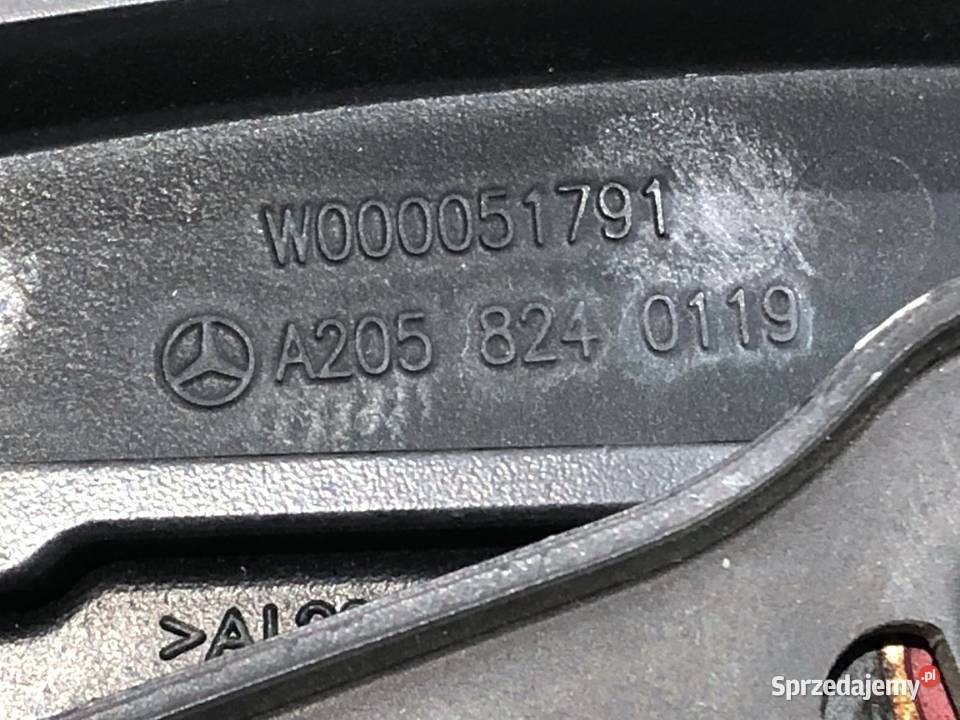 RAMIĘ WYCIERACZKI KOMPLET PRZÓD MERCEDES GLC osobowe