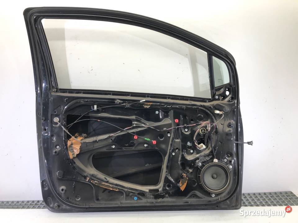 DRZWI LEWY PRZÓD TOYOTA YARIS II Hatchback 0514