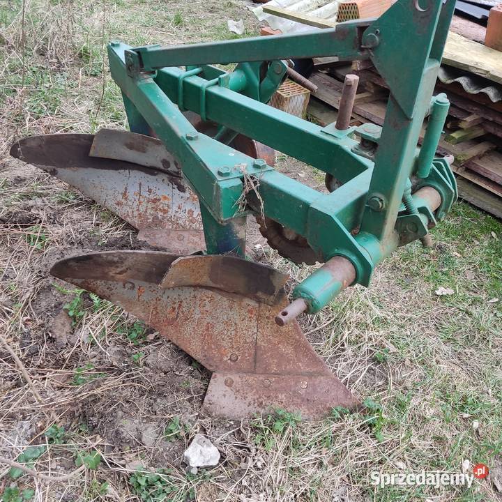 Pług trzyskibowy zagonowy nieuszkodzony Krzętów