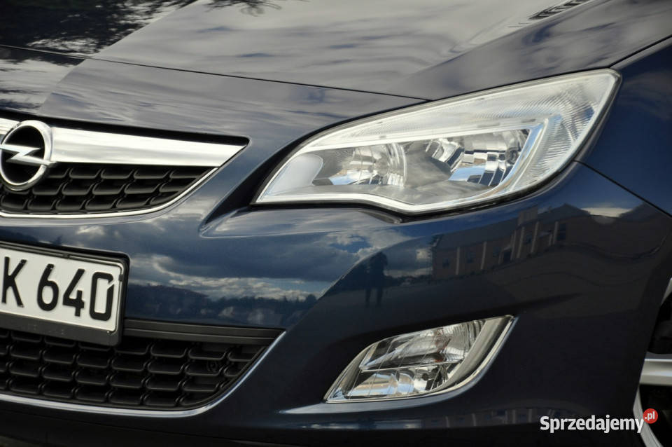 Opel Astra 14T140WelurGrzane FoteleGrzana serwisowany w ASO Ostrów Mazowiecka