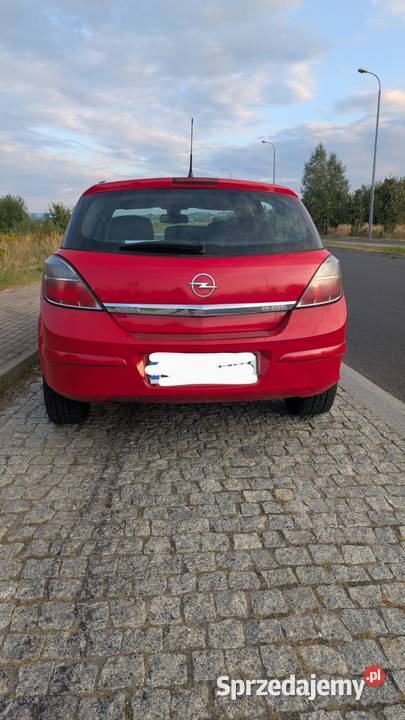 Opel Astra h 1 9cdti 120 manualna